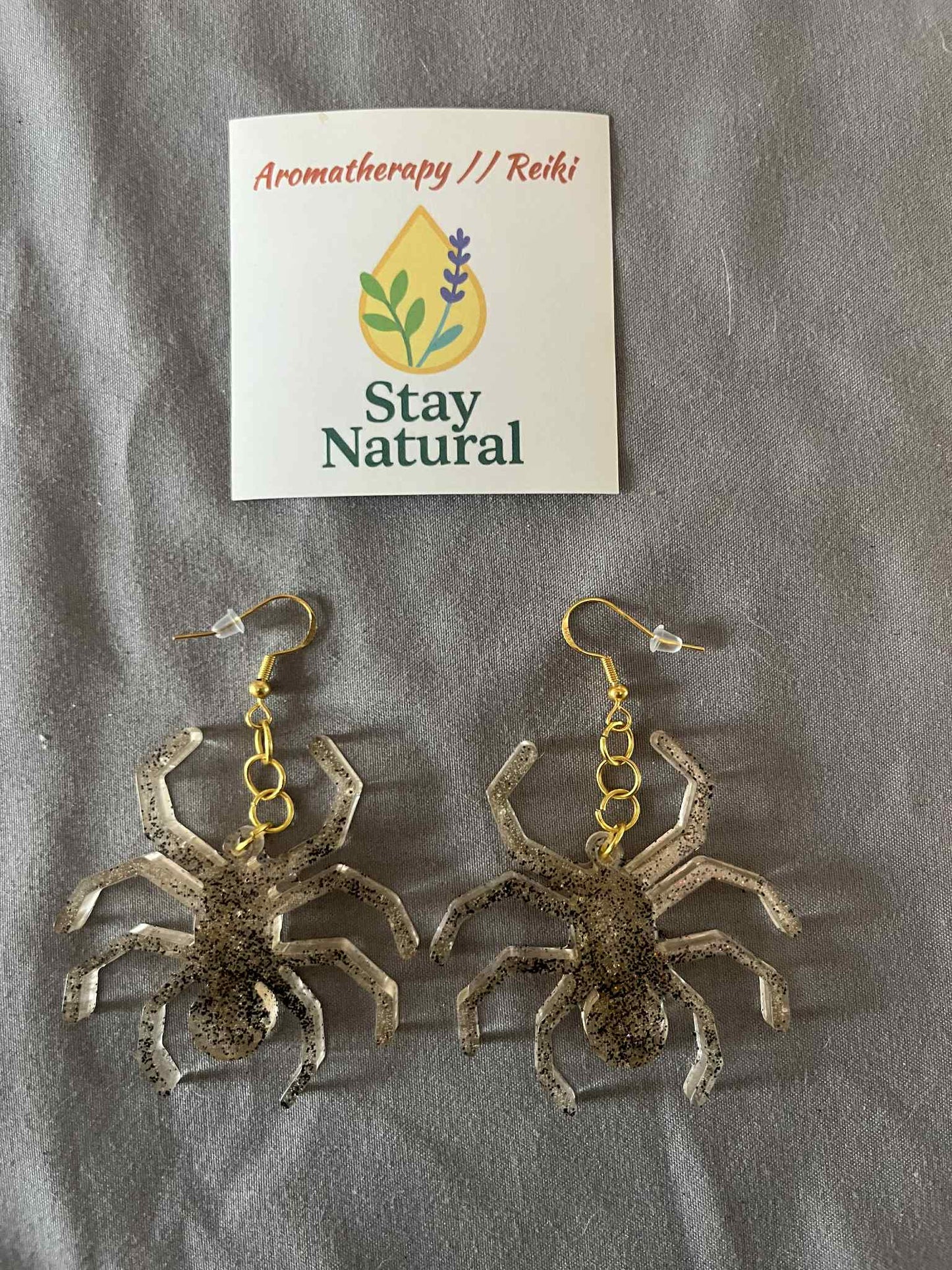 🕷️ Spider Earrings in Bio-Based Resin – Handmade Halloween Edition (Purple & Orange)